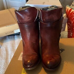 Freebird Rich Brown Ankle Booties